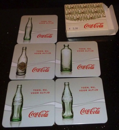 07118-103 € 2,50 coca cola onderzetters set van 5 in doosje.jpeg